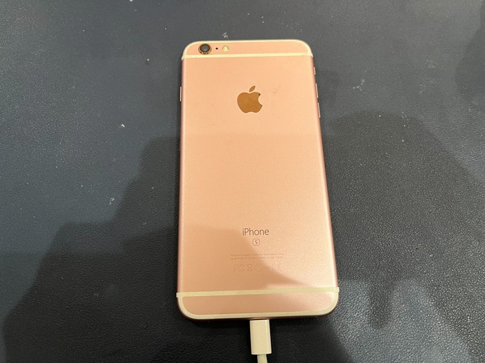 豊川市】iPhone6SPlusの背面修理・交換🌟【背面割れ】